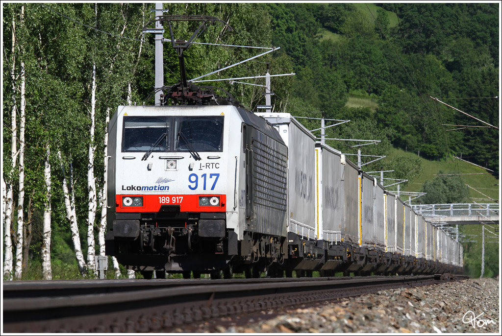 Teleaufnahme der Lokomotion 189 917 welche den STEC 43561 von Ostrava nach Triest zieht. 
Sauerbrunn 13.06.2013