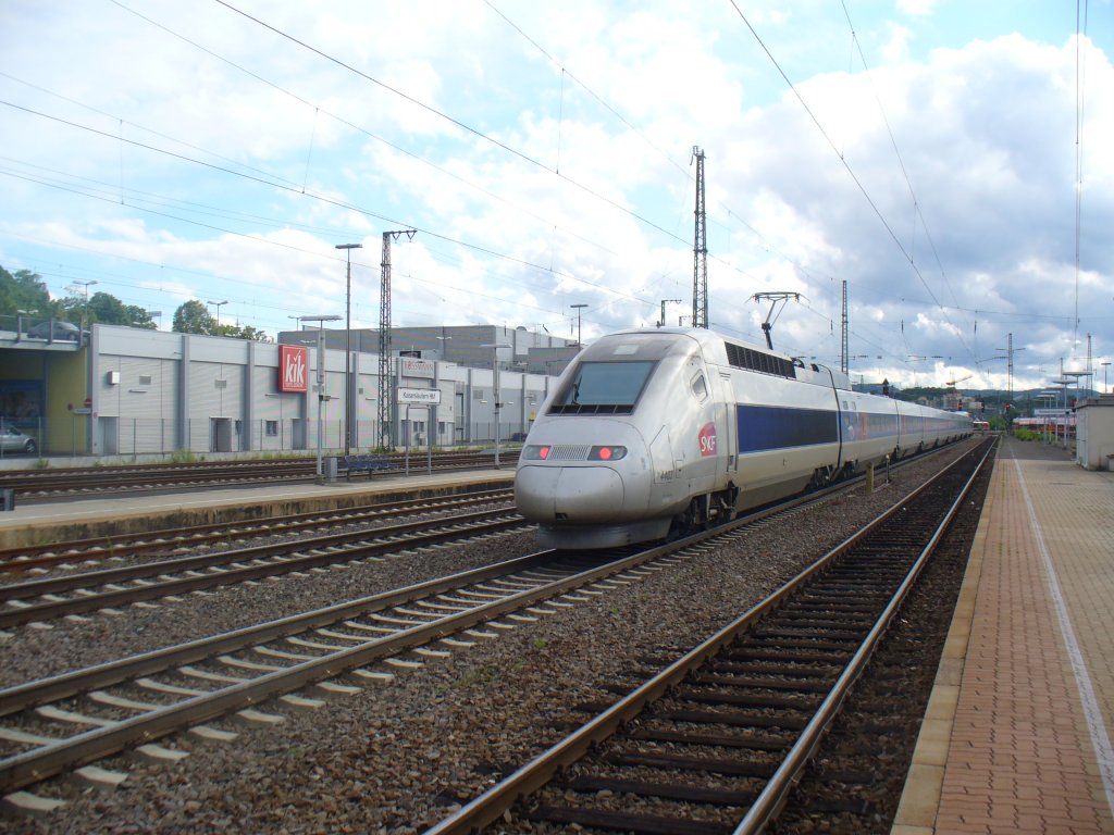 TGV 4407 als TGV 9552 Frankfurt (Main) - Paris Est am 22.06.2011 beim verlassen von Kaiserslautern