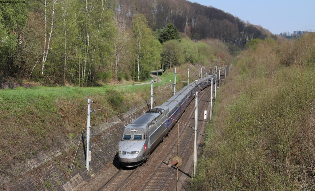 TGV 538 als TGV 2440 (Strasbourg-Paris Est) bei Arzviller 25.4.13
