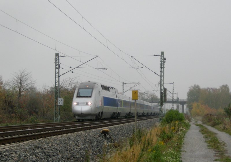 TGV 9574 (Stuttgart Hbf- Paris Est) am 27. Oktober 2009 an der Bk Basheide.