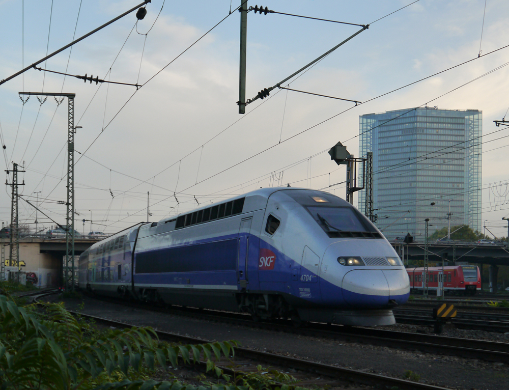 TGV Duplex 4704 auf dem Weg von Frankfurt(Main)Hbf nach Paris Est in Mannheim. (22.10.2012)