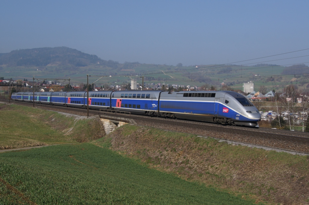 TGV Duplex 4704 verlsst am 21.3.12 Frick in Richtung Zrich.