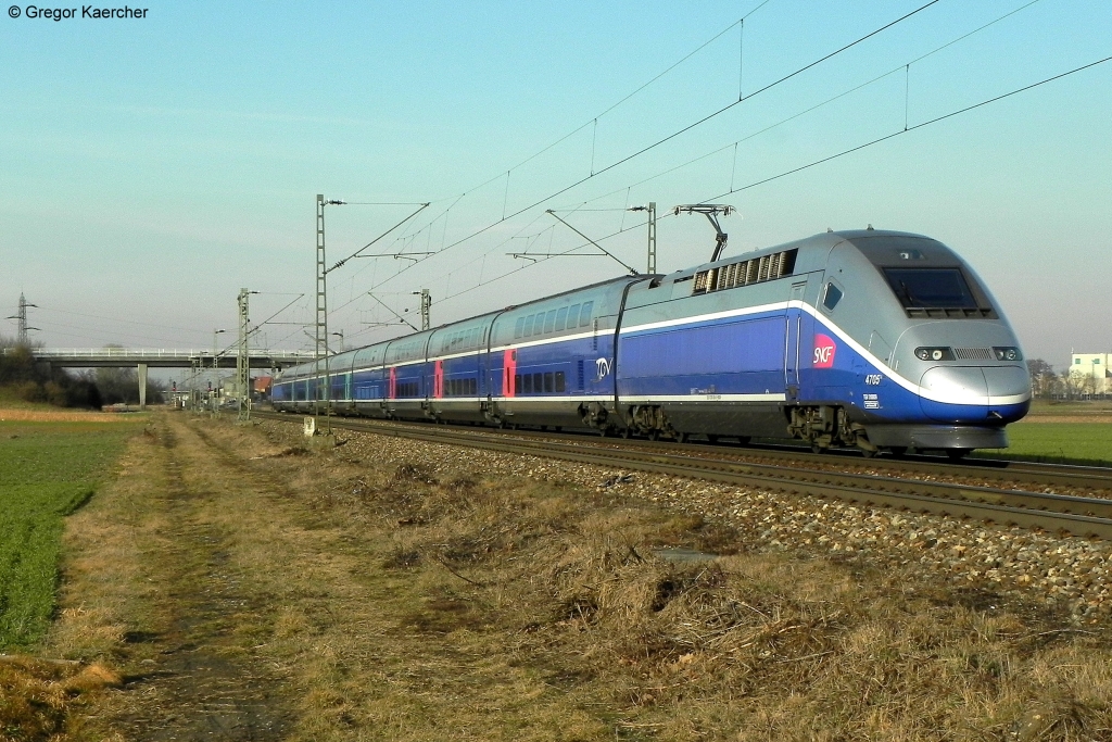 TGV Duplex 4705 auf Testfahrt auf der Aus- und Neubaustrecke Karlsruhe-Mannheim. Aufgenommen am 22.02.2012 bei Graben-Neudorf. Ab Ende Mrz wird dieser Zug die neue Direktverbindung Frankfurt (Main) Hbf - Marseille St. Charles bedienen.