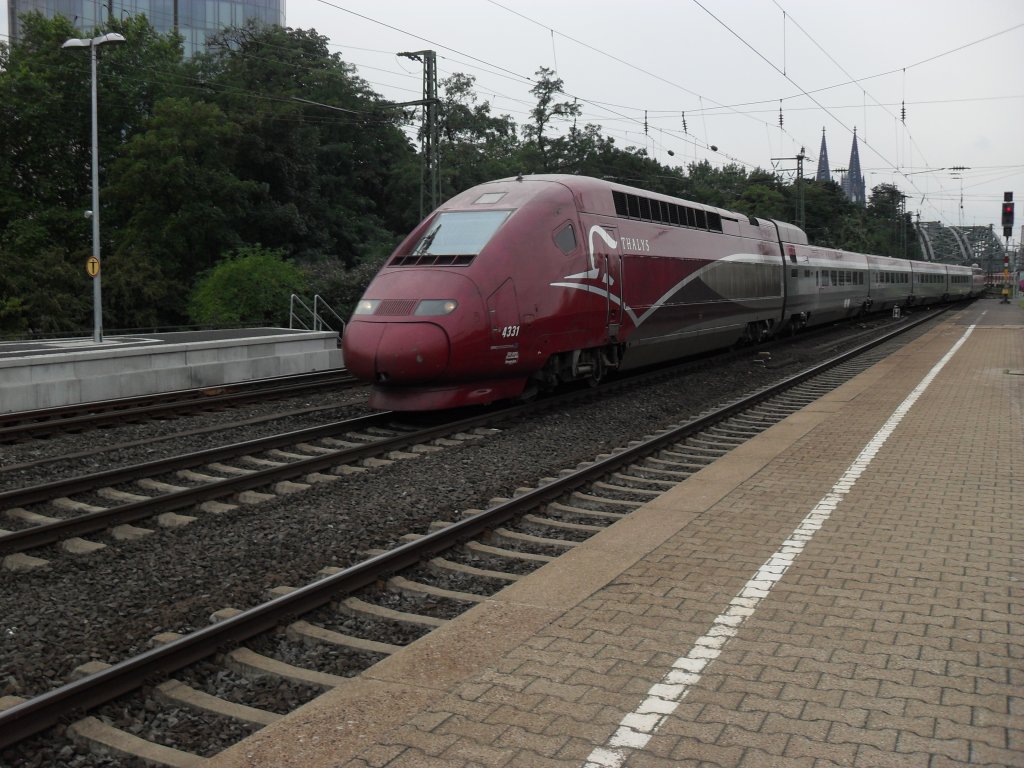TGV Thalys im Bahnhof Kln Deutz am 2.9.10