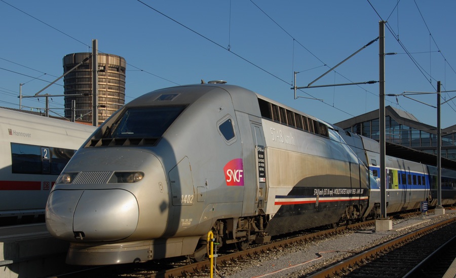 TGV Triebkopf im Bahnhof Basel SBB