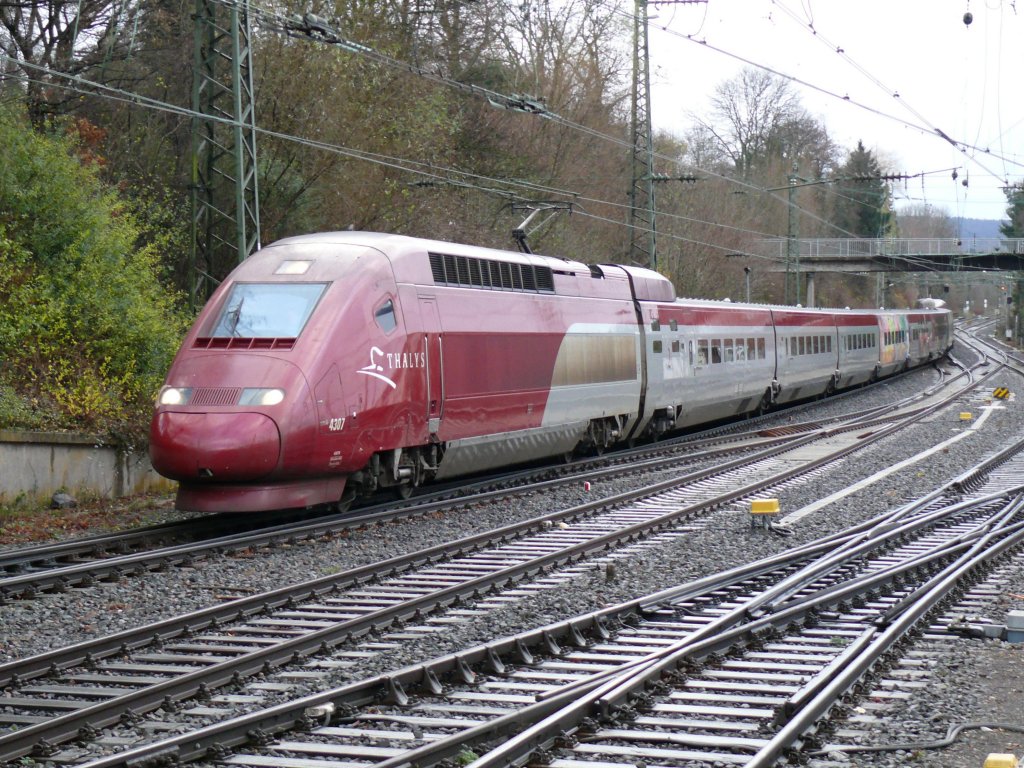 Thalys 4307 Paris-Nord - Kln bei der Einfahrt in den Aachener Hbf. Aufgenommen am 05/12/2009.