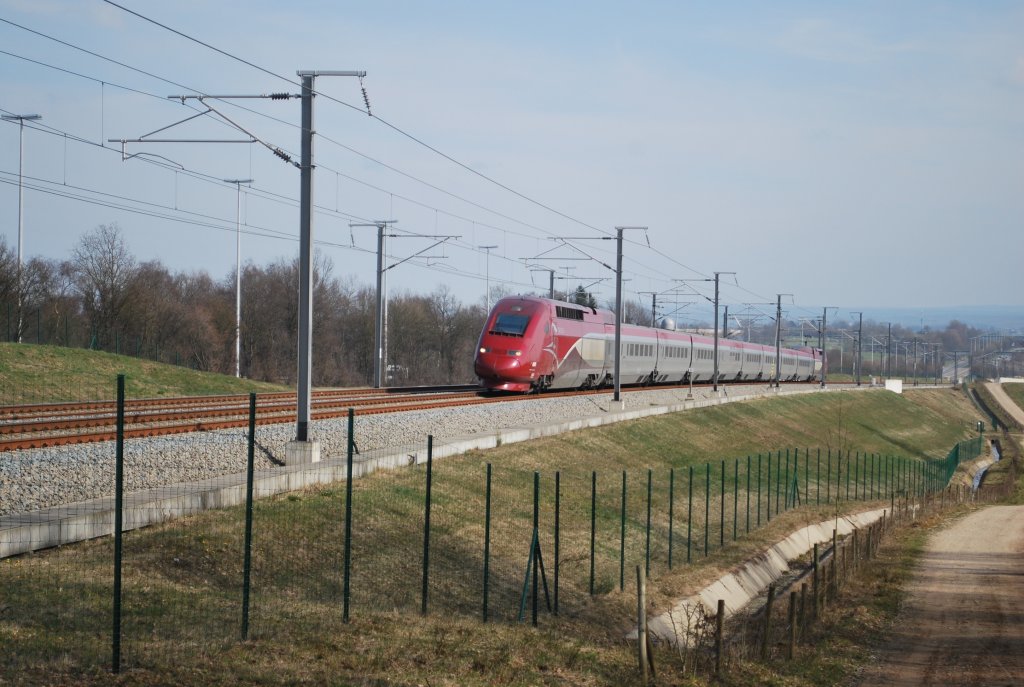 Thalys PBKA Nr.4345 Kln-Paris fhrt durch den Grnhaut (12. Mrz 2011).