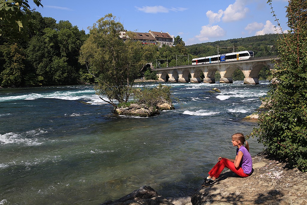 Thurbo 526 774 bei Neuhausen am Rheinfall, 10.08.2012, S33, Fahrt 20346.