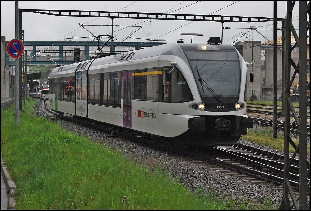Thurbo-GTW 730-7 bei der Einfahrt nach Konstanz am 2. Mai 2010.