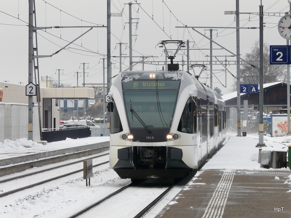 Thurbo - Triebwagen RABe 2/6 526 731-5 zusammen mit einem RABe 2/6 526 ... bei der einfahrt im Bahnhof Rheineck am 27.12.2010