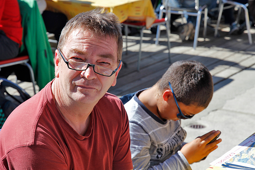 Tja Armin und Andreas, bis das Essen kommt, muss man sich noch etwas gedulden... Rothorn Kulm, 01. Okt. 2011, 13:14