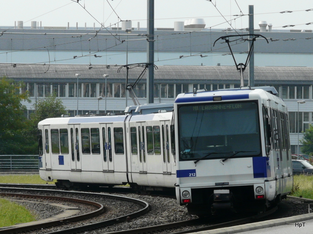 tl Mtro Ouest M1 - Triebwagen Bem 4/6 558 212 + Bem 558 ... bei Renens EPLF unterwegs am 24.09.2008