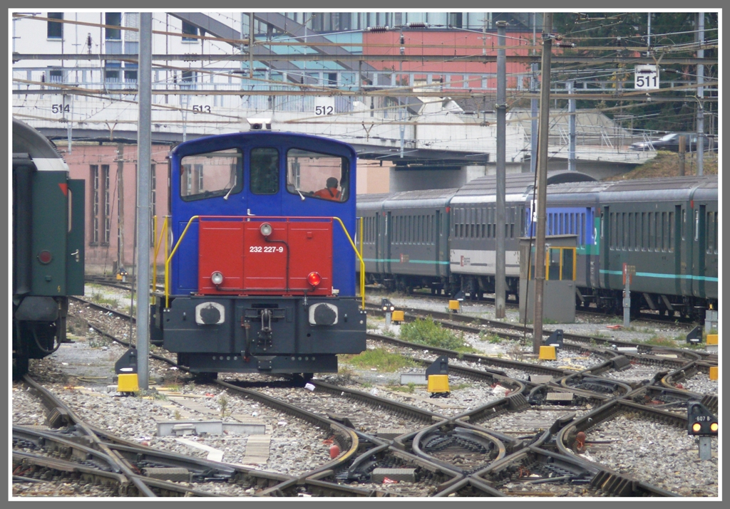 Tm 232 227-9 in Chur. (18.10.2010)
