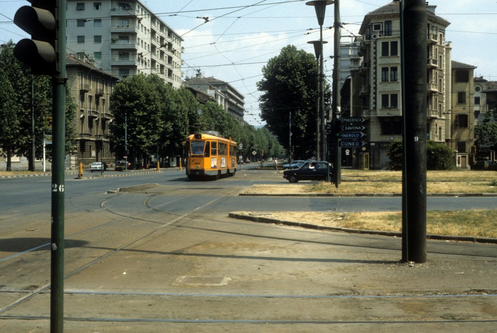 Torino / Turin ATM SL 1 (GTw 2855) Piazza Bernini im Juli 1984. 