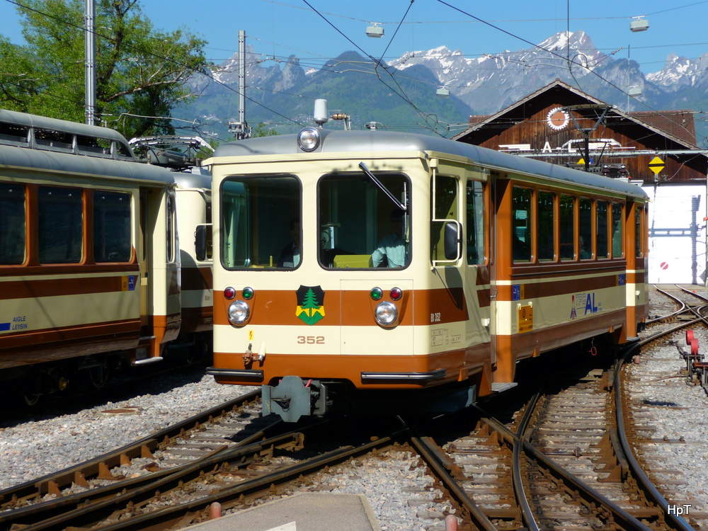 tpc / AL - Steuerwagen Bt 352 in Aigle am 23.05.2010
