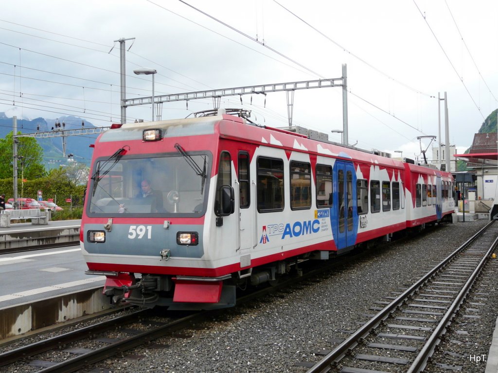 tpc AOMC - Triebwagen Beh 4/8 591 im Bahnhof Aigle am 10.05.2010