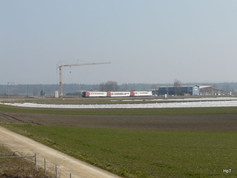 tpf - Regio von Murten nach Neuchatel unterwegs im Grossen Moos bei Ins am 06.03.2011