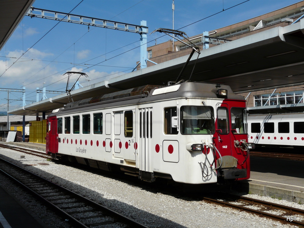 tpf - Triebwagen BDe 4/4 142 als Regio nach Broc im Bahnhof von Bulle am 05.09.2010