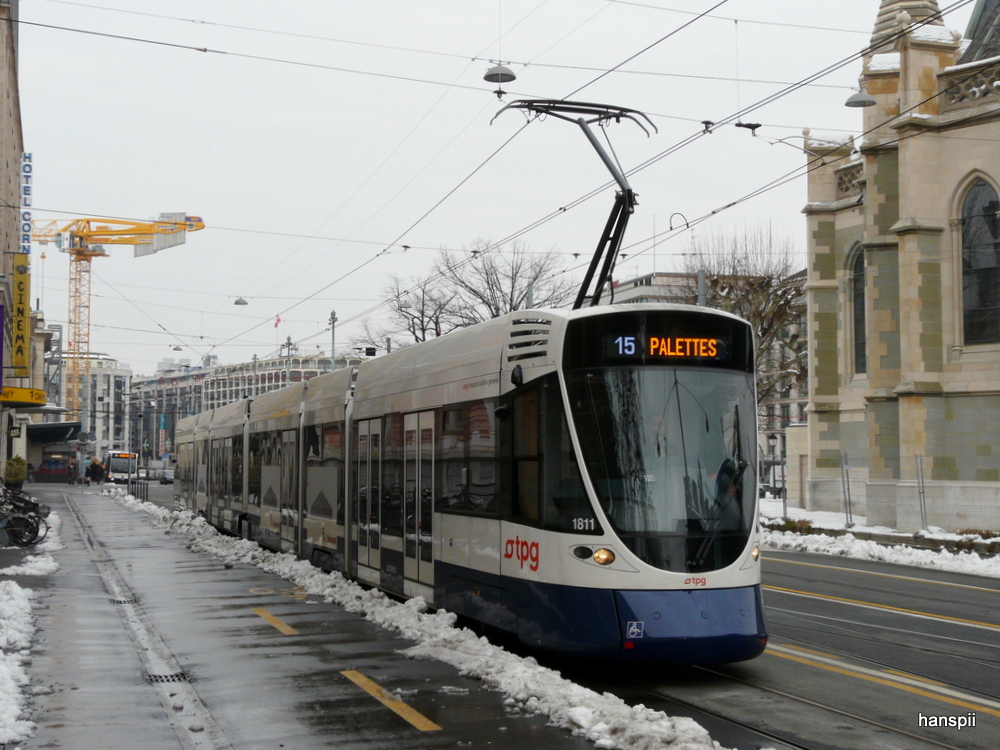 tpg - Tram Be 6/10 1811 unterwegs auf der Linie 15 in Genf am 14.02.2013