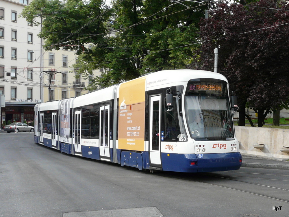 TPG - Tram Be 6/8 898 unterwegs auf der Linie 16 in der Stadt Genf am 15.05.2011