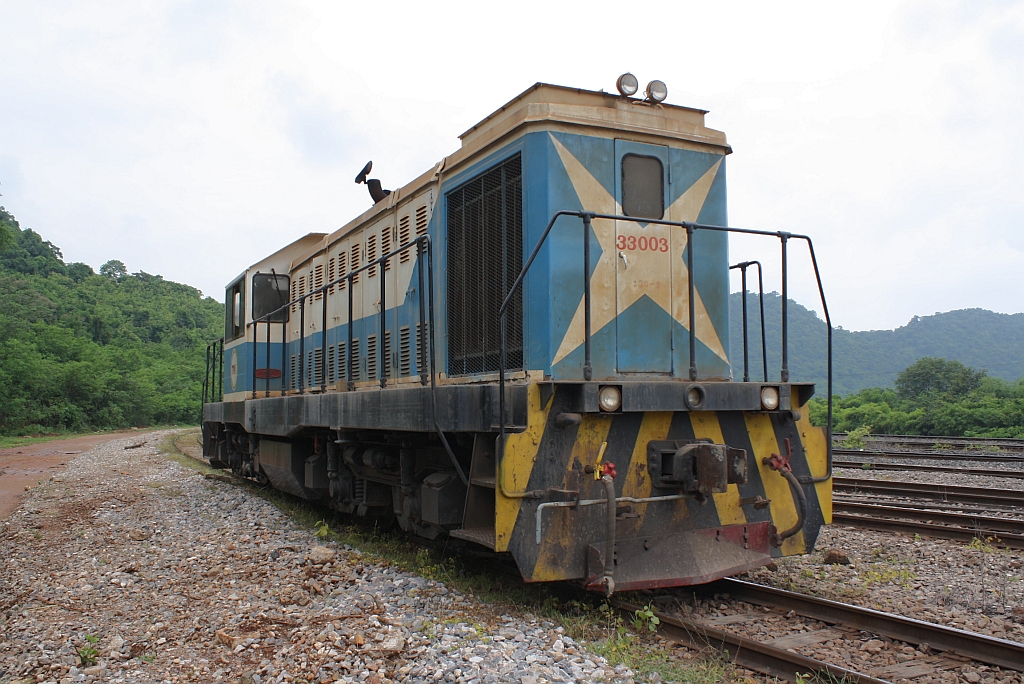 TPIPL 33-003 (ex CK5 004) am 23.August 2010 in der Hin Lap Station.