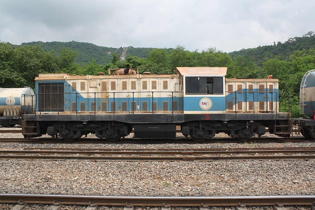 TPIPL 33-003 (ex CK5 004) am 23.August 2010 in der Hin Lap Station.