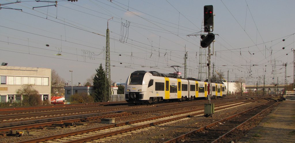trans regio 460 009-4 (94 80 0460 009-4 D-TDR) als MRB 25340 von Mainz Hbf nach Bingen (Rhein) Hbf, in Mainz-Mombach; 28.03.2011