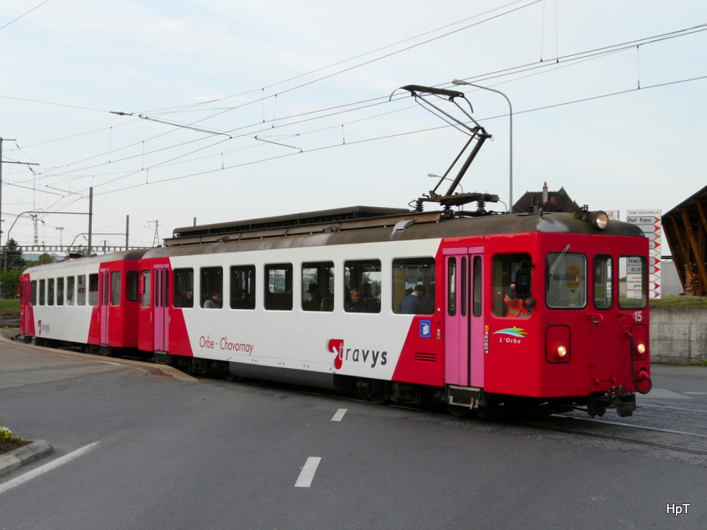 Travys / OC - Treibwagen BDe 4/4 15 mit Steuerwagen Bt 51 in Chavornay am 19.05.2010