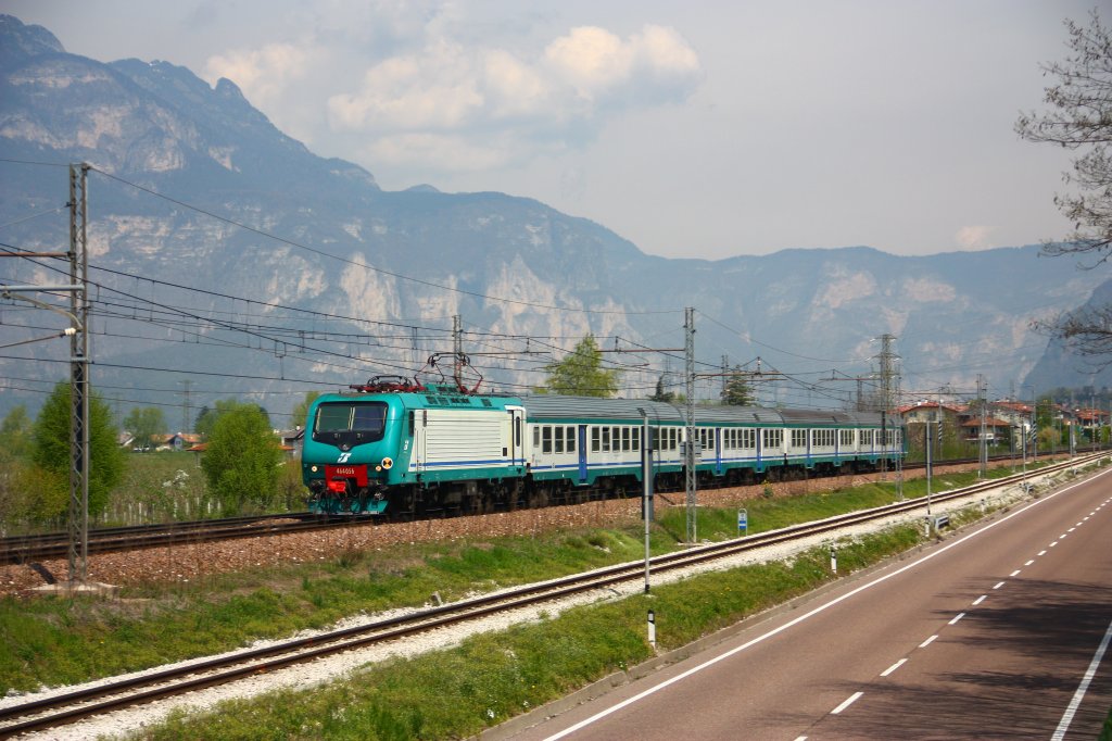 Trento: regionale mit E464 056 - 17/04/2013