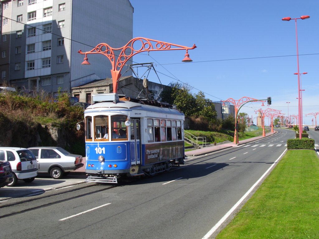 Triebwagen 101 auf der Paseo Maritimo (Kstenstadtstrae) am 10.10.10