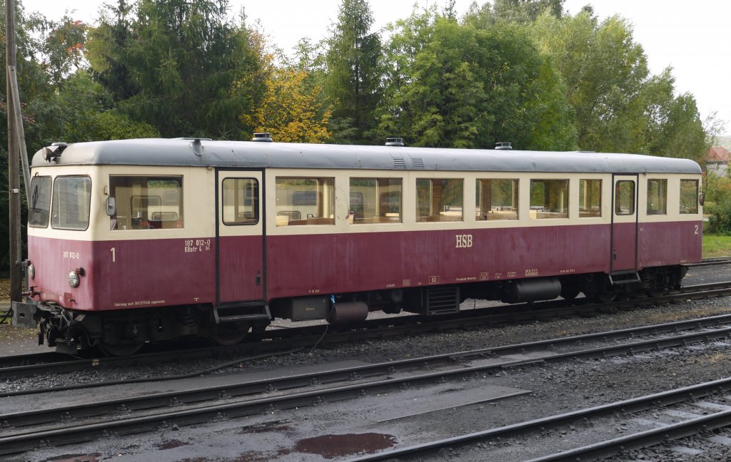 Triebwagen 187012-0  Langeoog  vor dem Bw Gernrode am 05.10.2012.