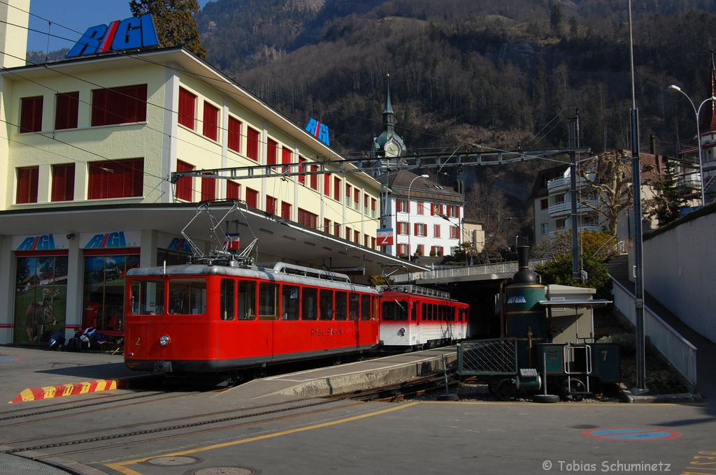 Triebwagen 2 der Vitznau Rigi Bahnen am 18.03.2012 in Vitznau