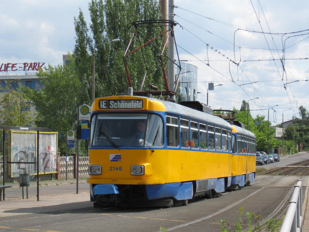 Triebwagen 2146 und 2xxx, fuhren am 28.7.09 auf der Linie 1E/Sch�nefeld.
Diezmannstra�e