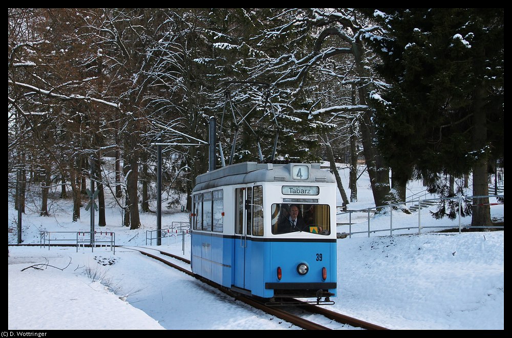 Triebwagen 39 am 22. Januar 2010 kurz vor der Haltestelle Friedrichsroda (TWSB).