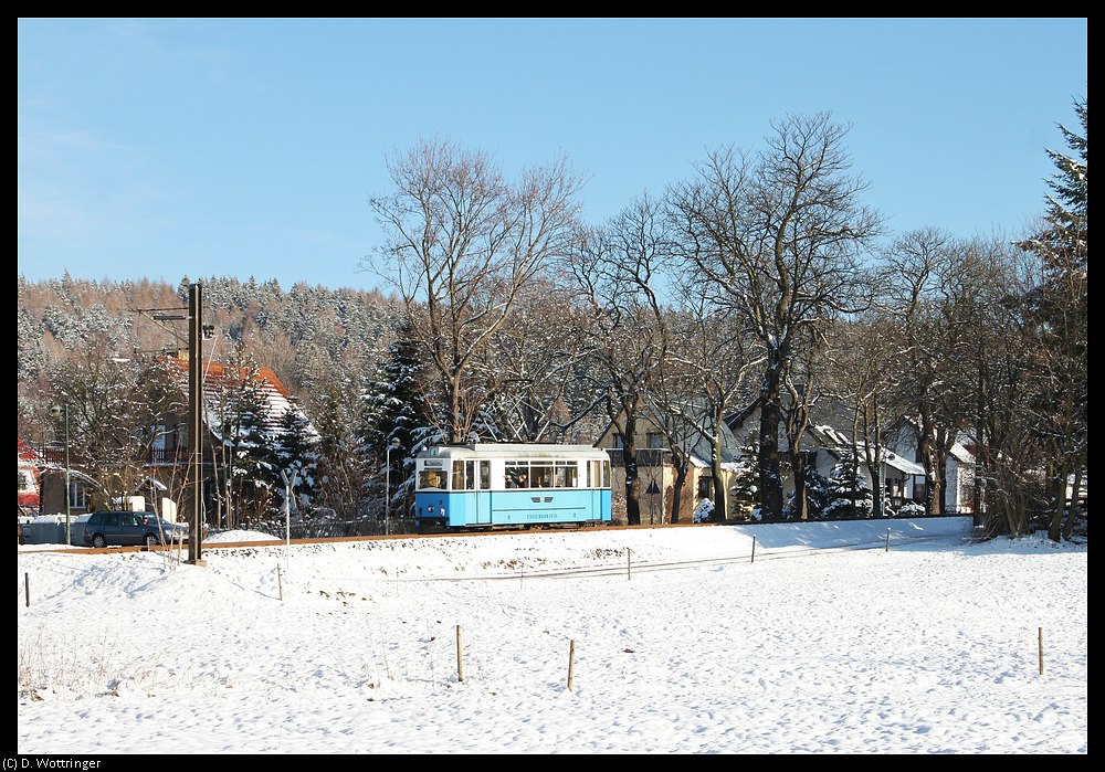 Triebwagen 39 am 22. Januar 2011 kurz vor der Wendeschleife Tabarz.