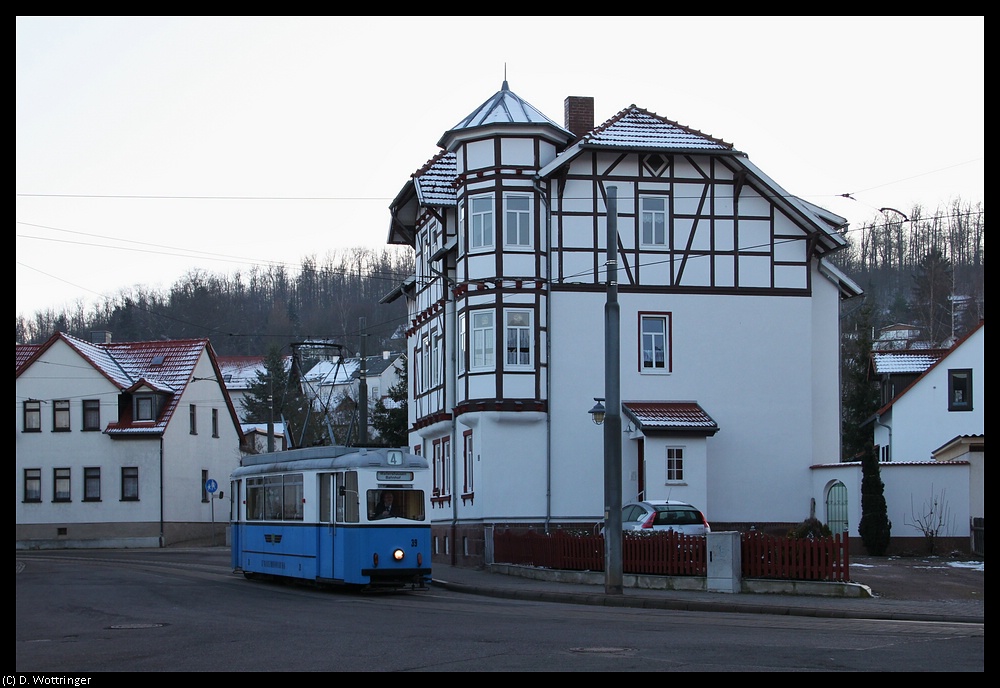 Triebwagen 39 am 22. Januar 2011 nahe der Haltestelle Albrechtstra�e.