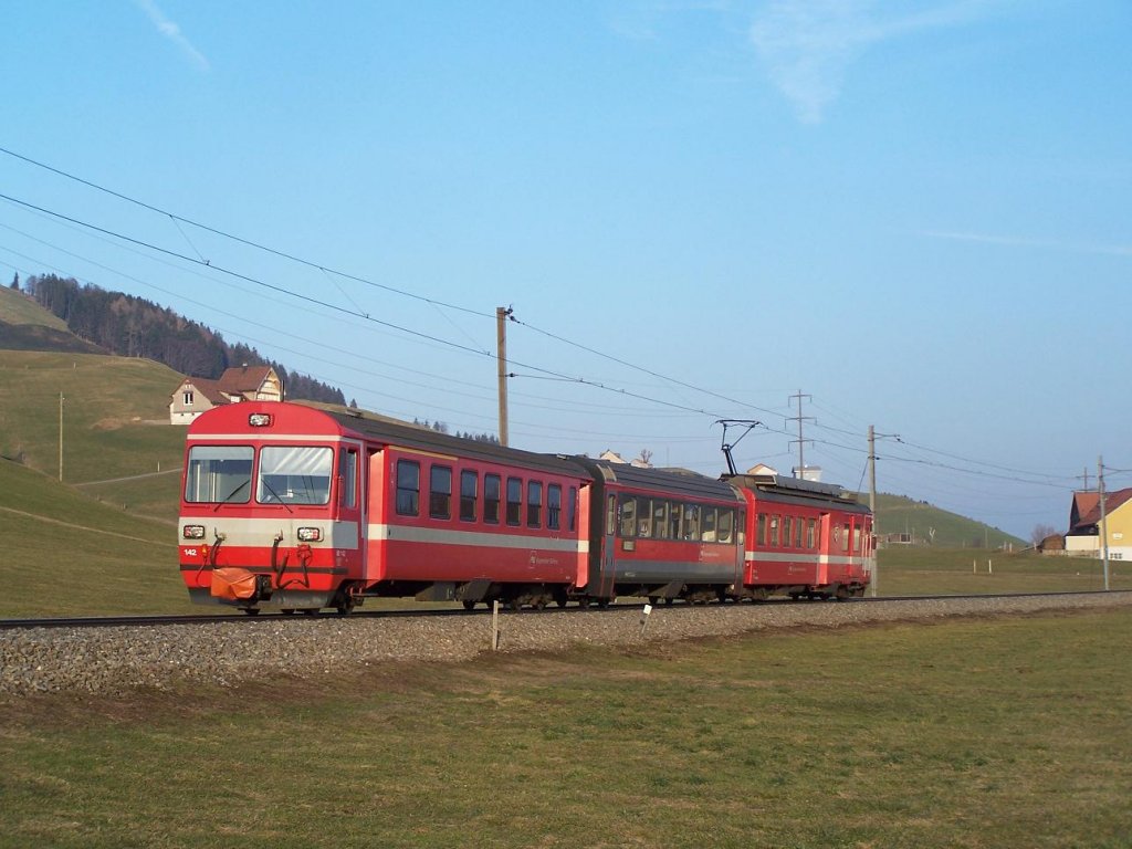 Triebwagen der Appenzeller Bahnen unterwegs am 12/02/11 zwischen Gossau und Appenzell.