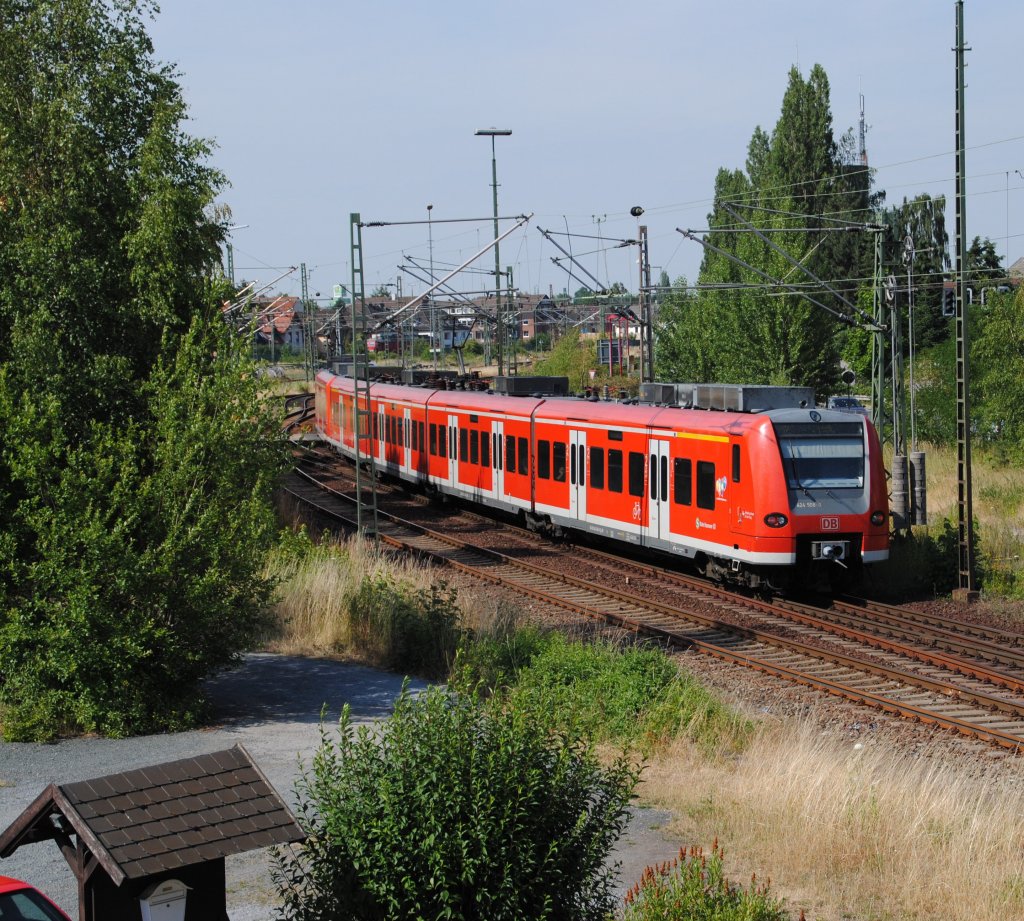 Triebwagen der S-Bahn Hannover, fhrt am 08.07.10 in Richtung Celle.
