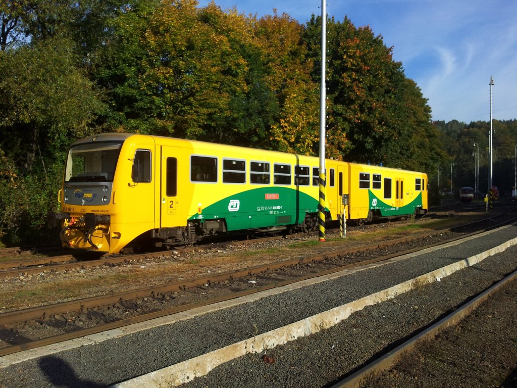 Triebzug der 814-192-1 in Trutnov am 09.10.2012 

