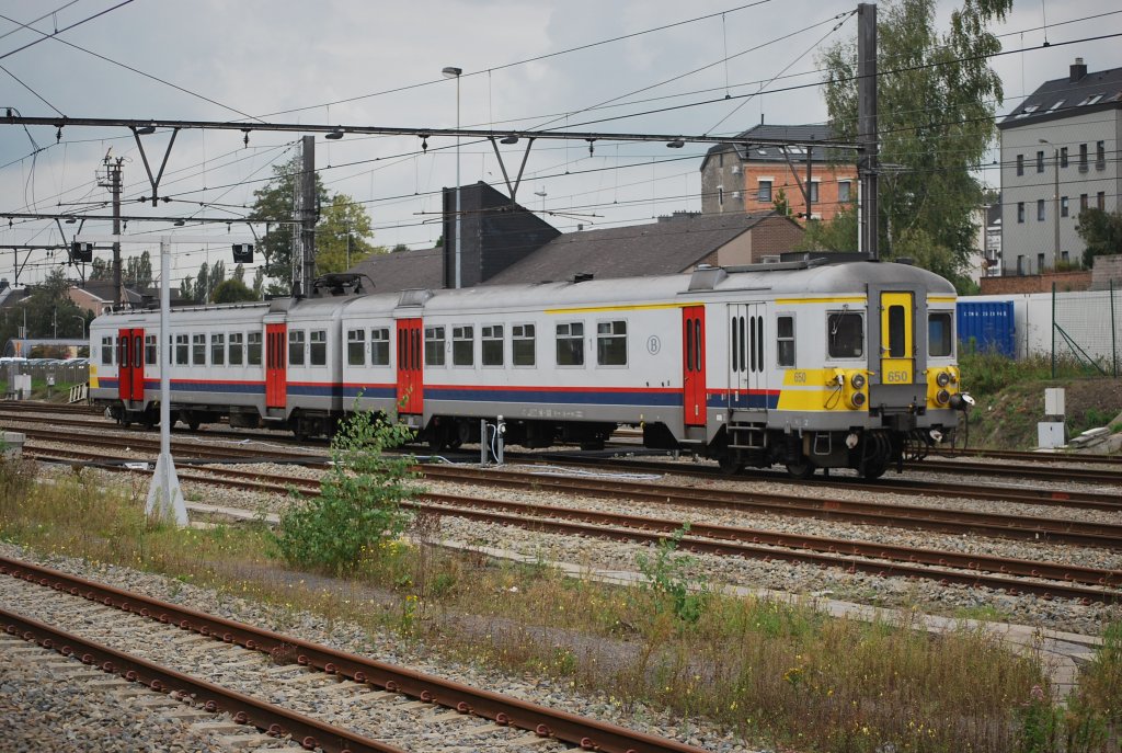 Triebzug AM 70 Nr 650 im Bhf Welkenraedt abgestellt (22.09.11)