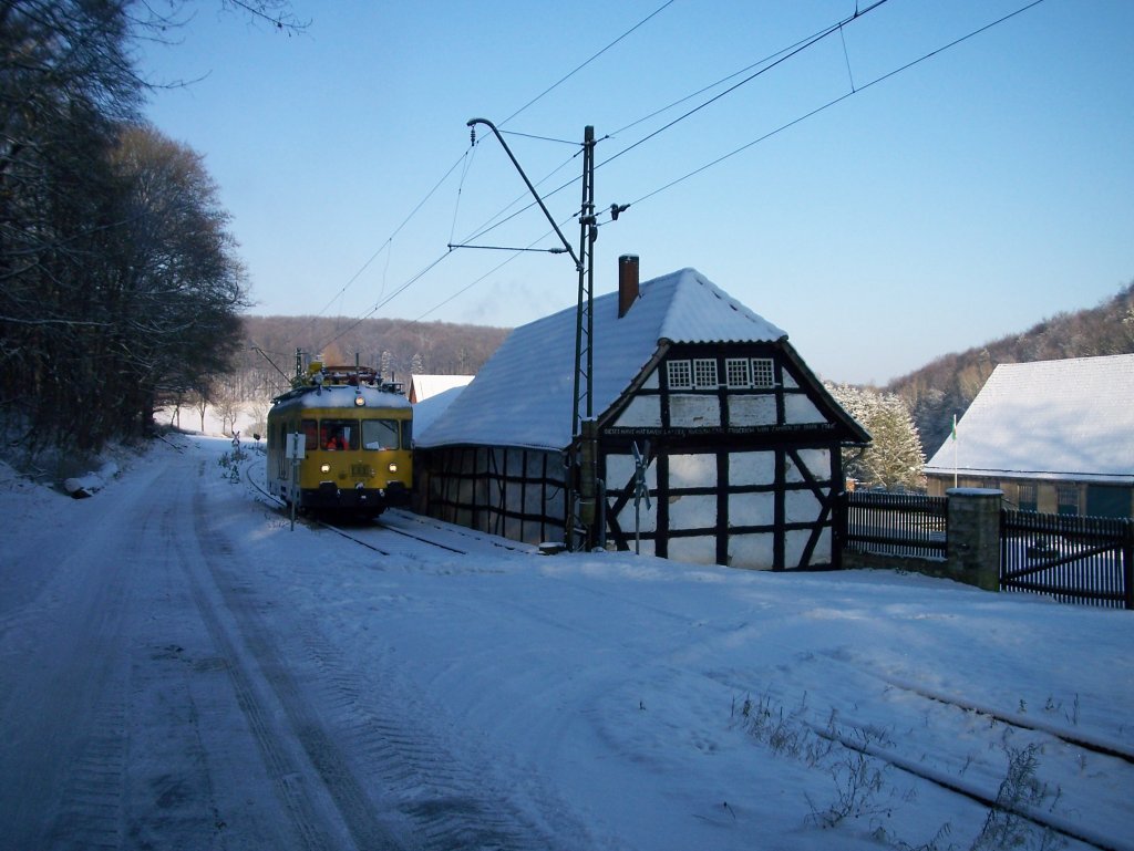 Turmtriebwagen (701 119-0) der Landeseisenbahn Lippe, am  19. Dezember 2009 auf der Extertalbahn in Ullenhausen
