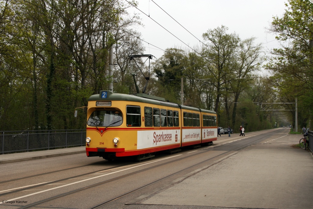 TW 214 auf Sonderfahrt durch Karlsruhe. Das Bild entstand in der Hermann-Schneider-Allee an der Haltestelle Altrheinbrcke. Aufgenommen am 21.04.2013.
