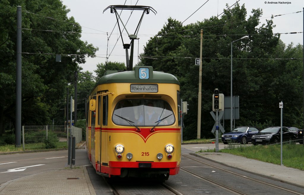 Tw 215 als 5 zum Rheinhafen am Entenfang Karlsruhe 8.6.11