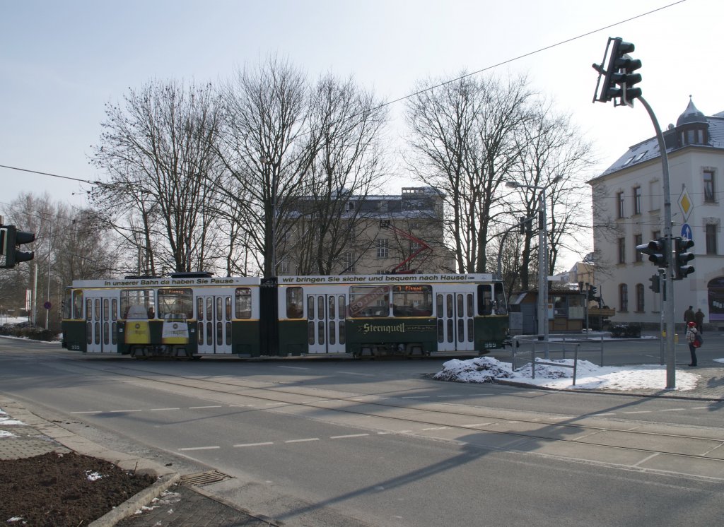 Tw 232 kurz vor der Endhaltestelle in Neundorf!