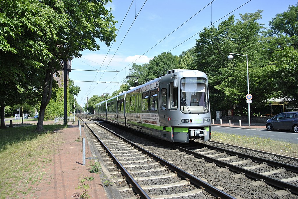 TW 2500 Verbahnd fhrt am 06.06.2011 durch Hannover/Dhren in Richtung Innenstadt.