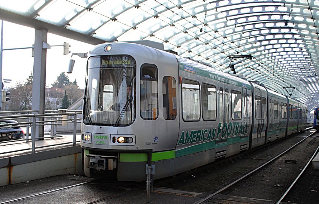 TW 2544, macht Werbung fr  American Footbal , am 09.01.2011 in Hannover/Notelmeywerbrcke.