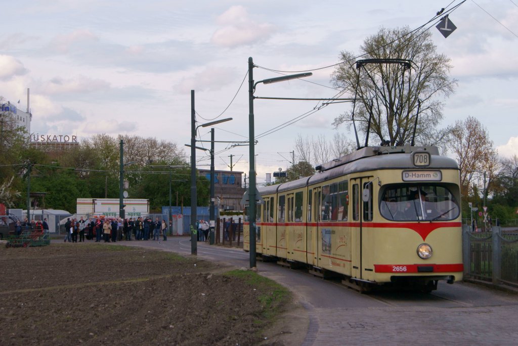 Tw 2656 auf Sonderfahrt am S-Bahnhof Dsseldorf-Hamm am 19.04.2012