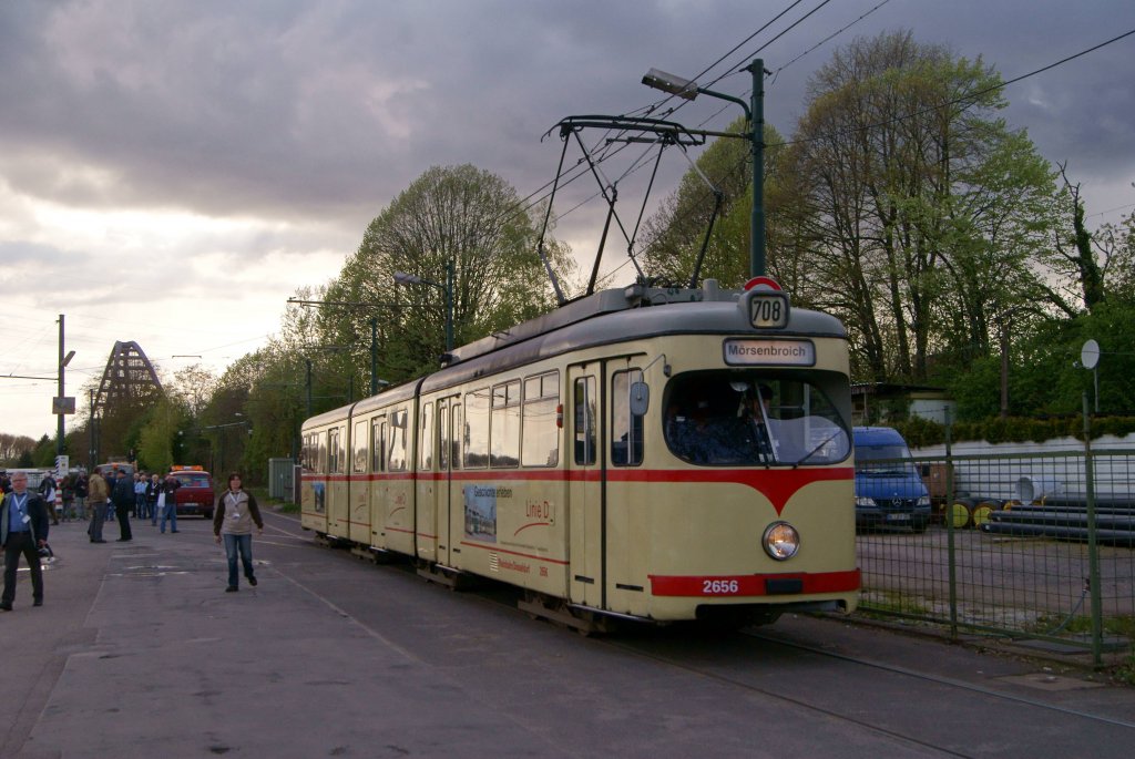 Tw 2656 auf Sonderfahrt am S-Bahnhof Dsseldorf-Hamm am 19.04.2012