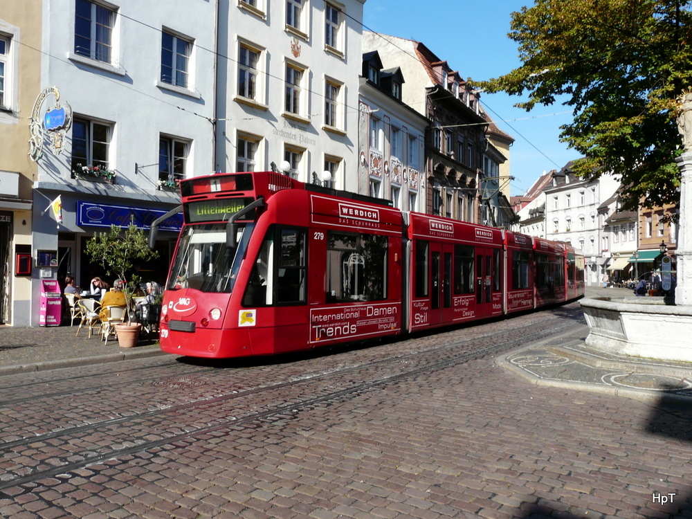 TW 279 unterwegs auf der Linie 1 in der Stadt Freiburg im Breigau am 22.09.2010
