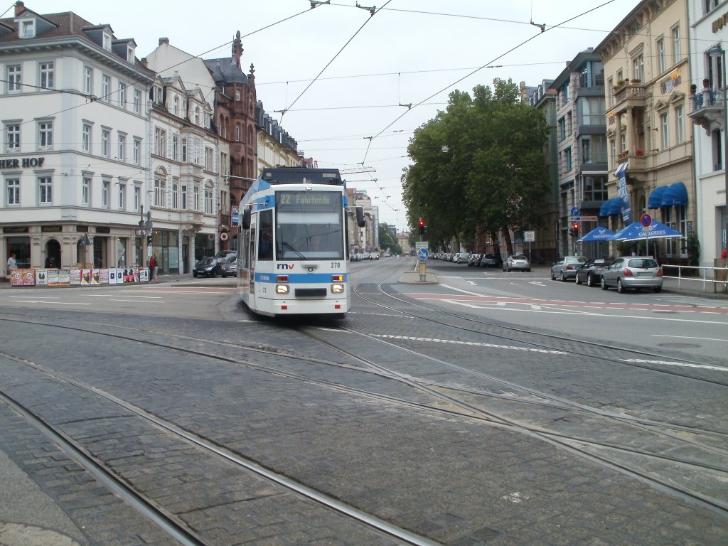 TW (3) 270 auf dem Weg in das Wendegleis am Heidelberger Bismarckplatz 31.07.2011